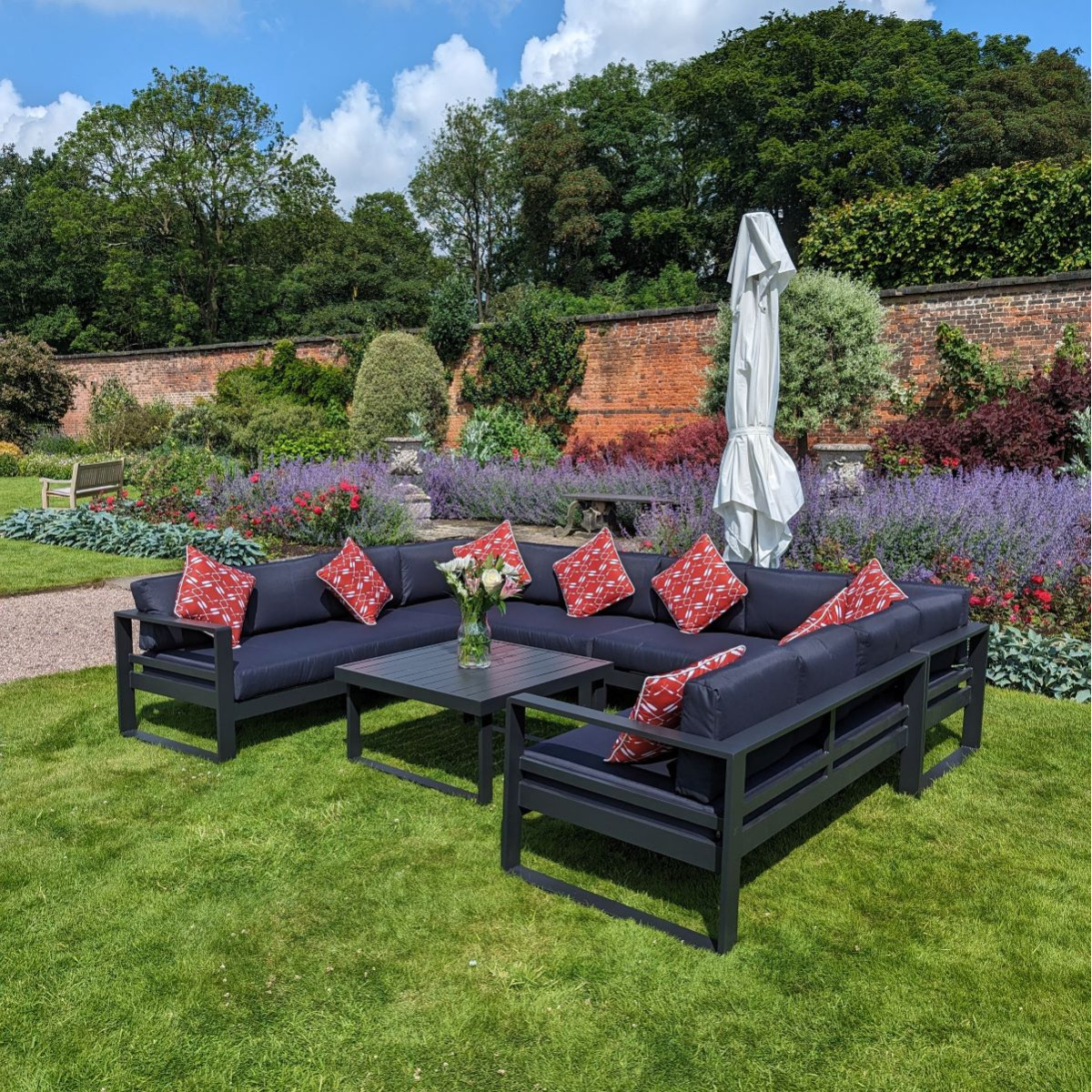 U-Shaped Sofa With Coffee Table